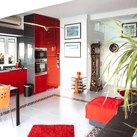 One Bedroom With Terrace And Wifi At