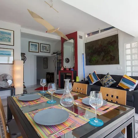 One Bedroom With Terrace And Wifi At * 阿利坎特