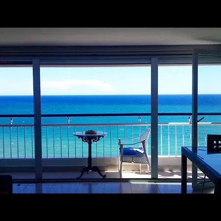 One Bedroom With Terrace And Wifi At 阿利坎特